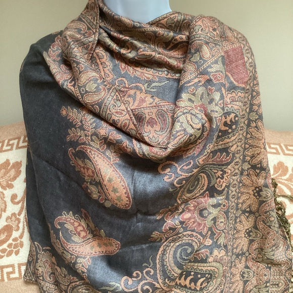 Paisley earth tones large shawl scarf or wrap shades of browns gold green - Picture 6 of 13